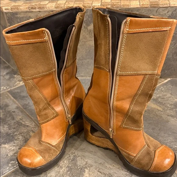 Stylish Patchwork Heeled Boots in Brown and Tan - Picture 5 of 5